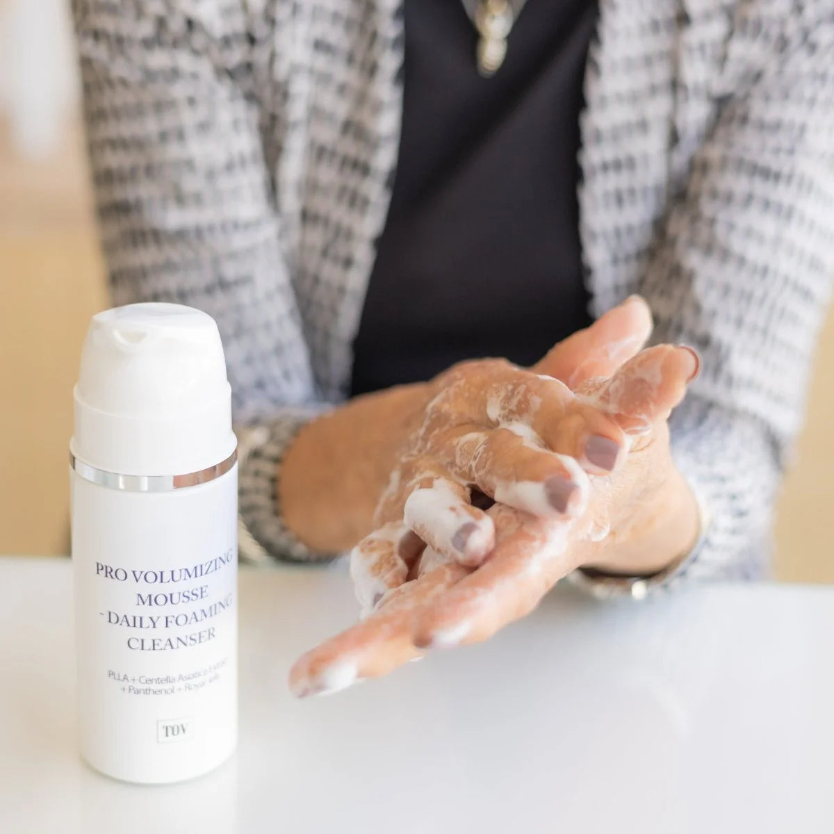 HOP+ Pro Volumizing Mousse Daily Foaming Cleanser